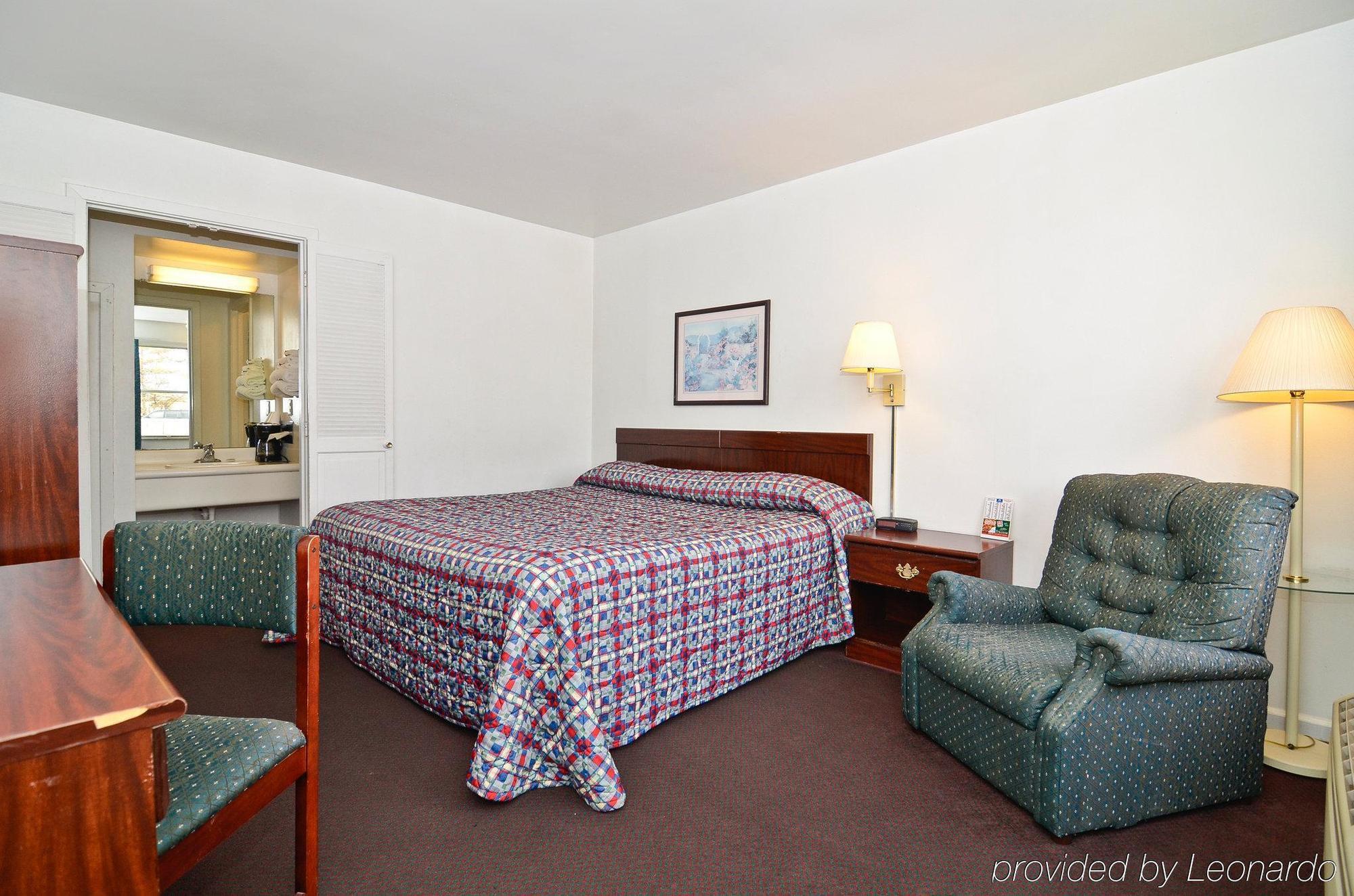Americas Best Value Inn Чилликоти Номер фото
