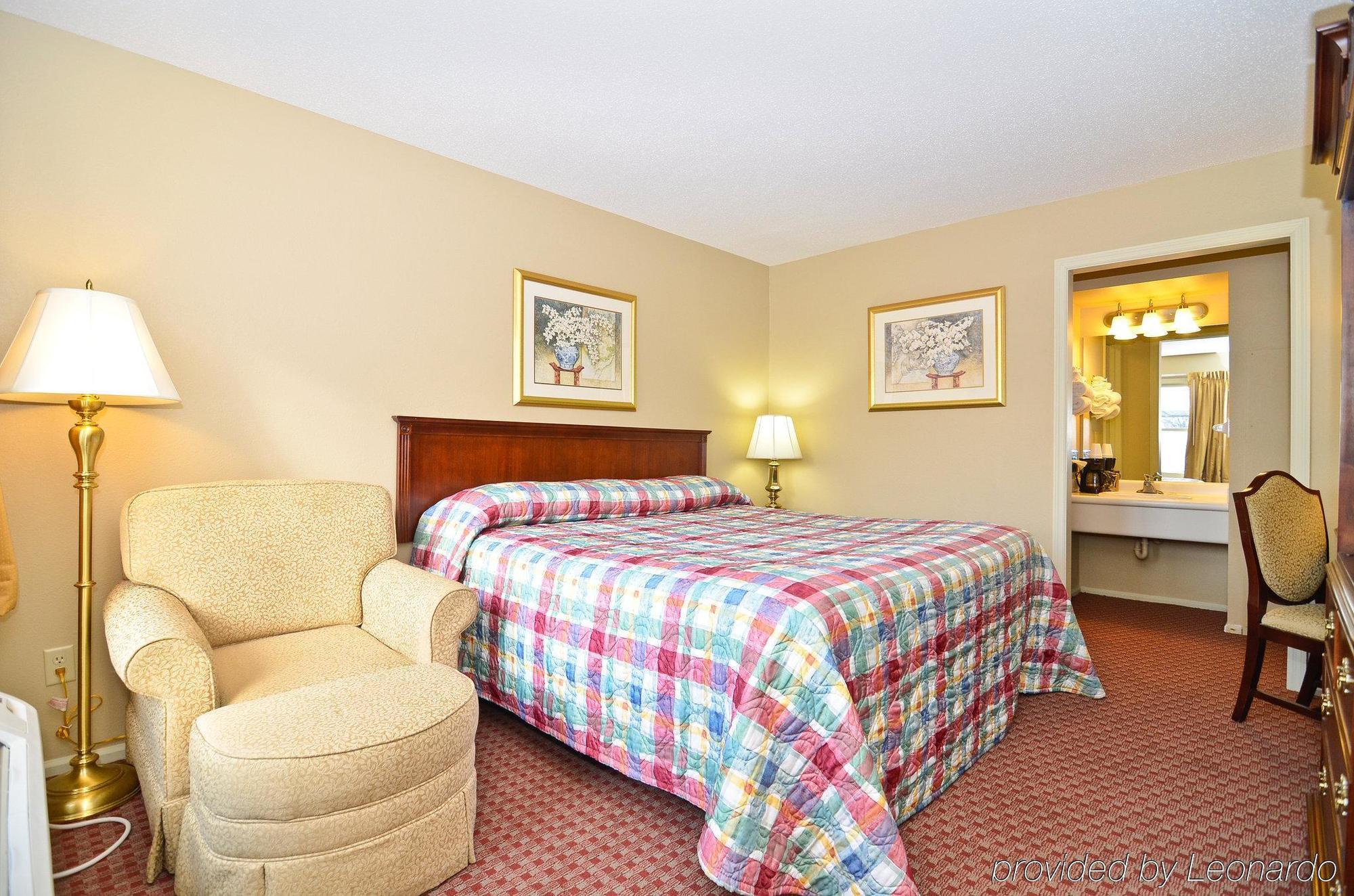 Americas Best Value Inn Чилликоти Номер фото