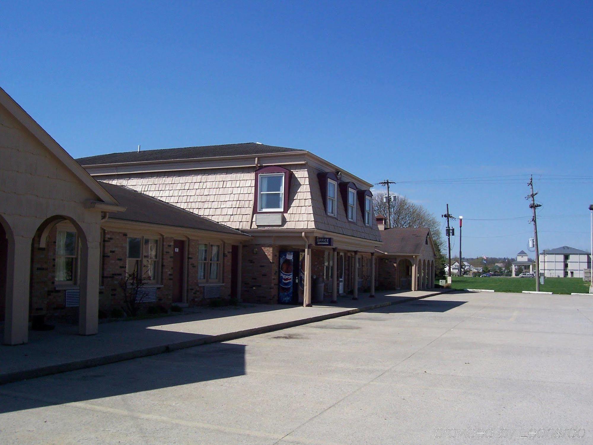 Americas Best Value Inn Чилликоти Экстерьер фото